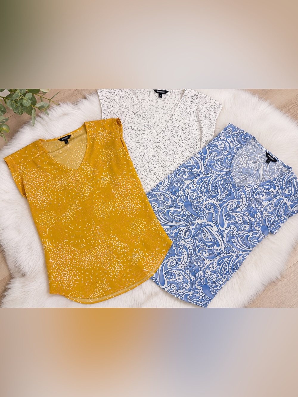 Express Women’s Yellow Blue White Blouses Tops V Neck XS